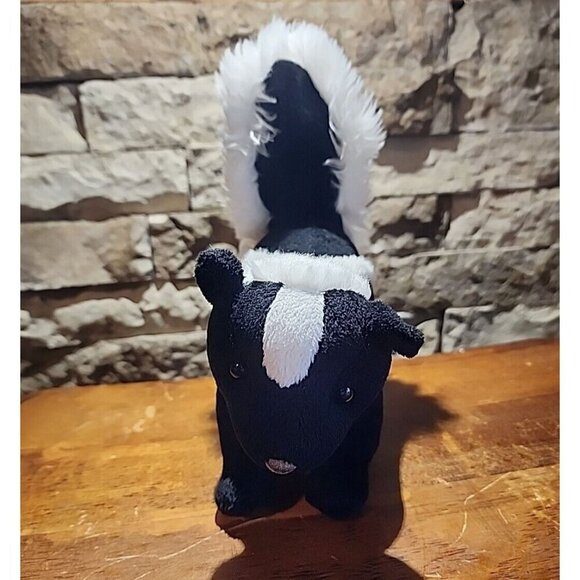 Tiger Tale Toys Plush Stuffed Skunk Cute And Cuddly - Picture 1 of 13
